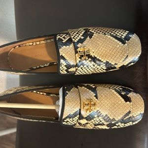 Tory Burch Snake Print. New Block heel pump.